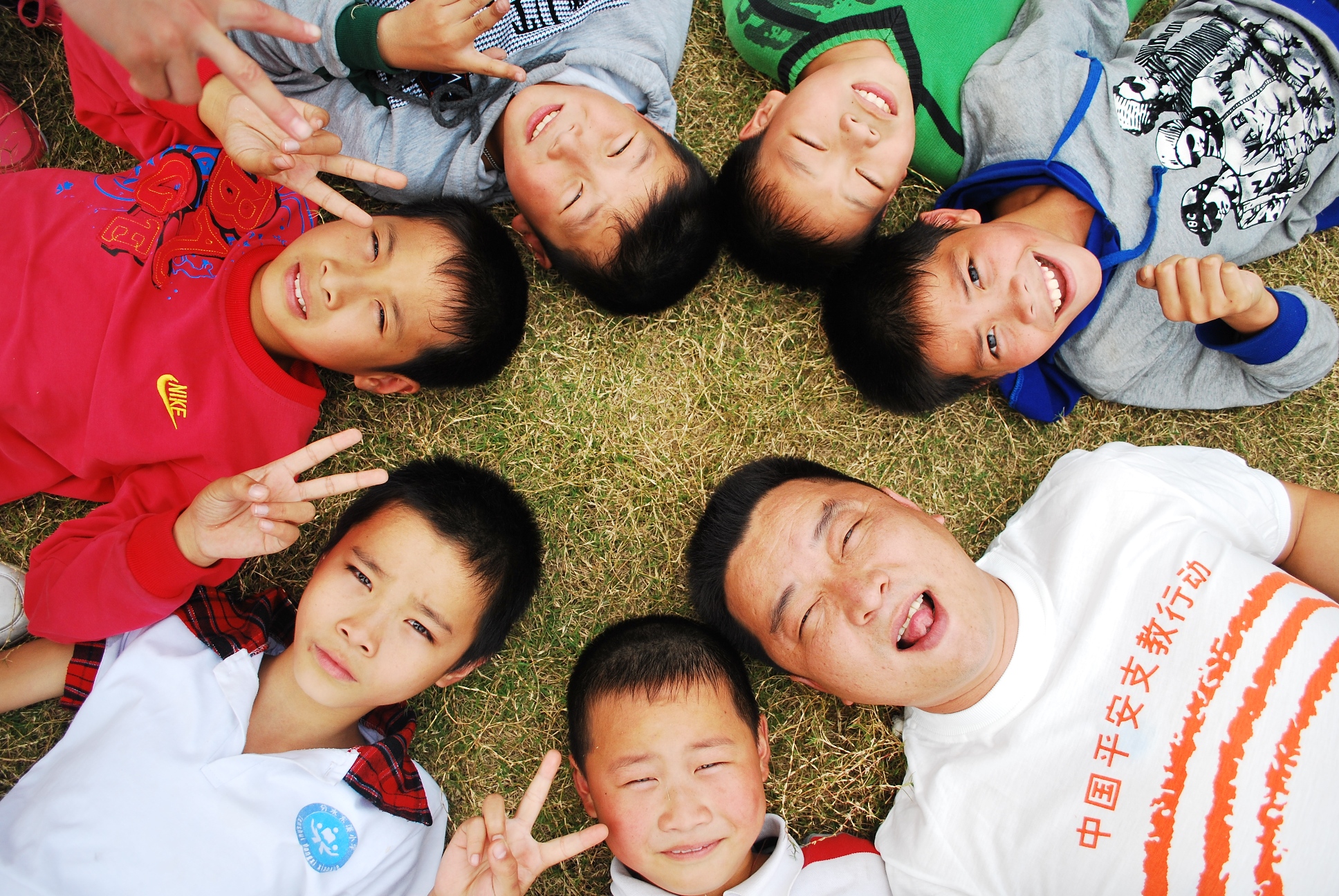 2011年宁波组——章诤老师和孩子们